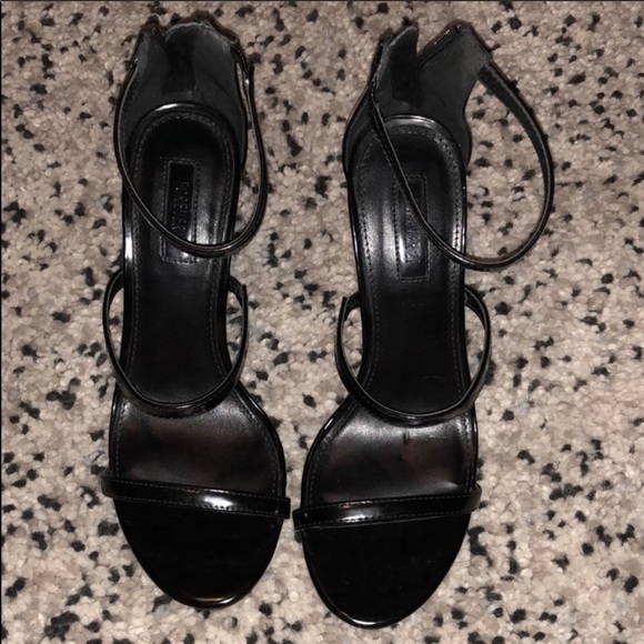 Heel - Picture 2 of 3